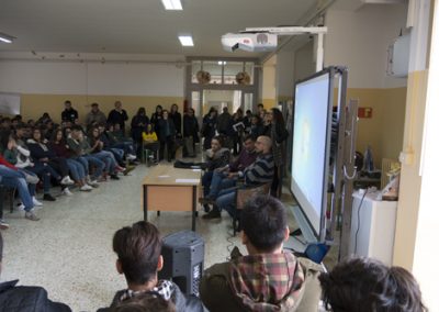 Ivan si confronta con gli studenti