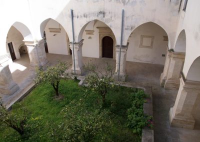 Giardino interno del convento dei frati neri