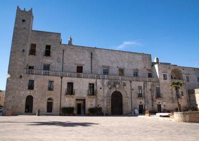 La piazza di Specchia